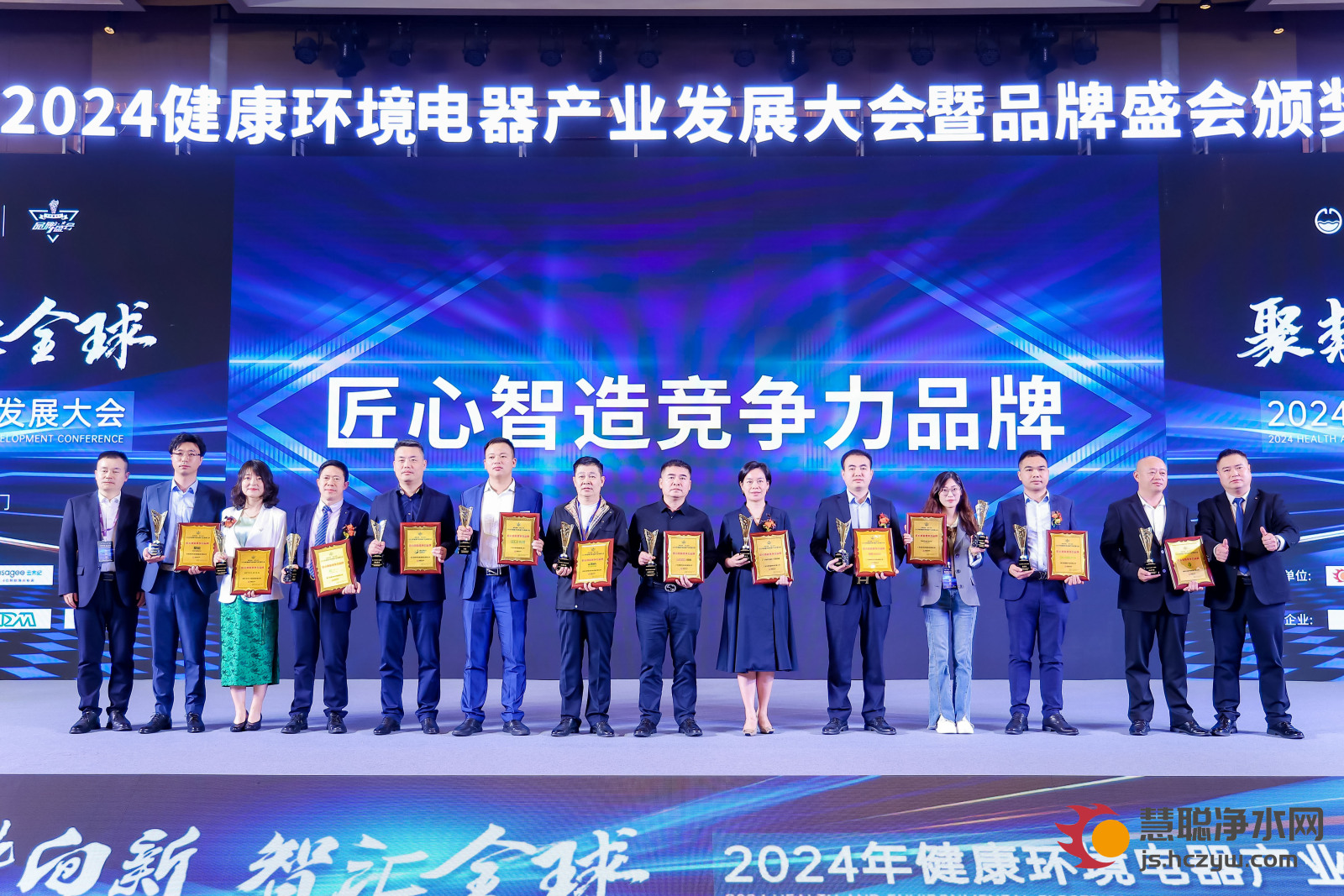 070999e9b8ad6a86d8f03817a7a2e43c.jpg 070999e9b8ad6a86d8f03817a7a2e43c.jpg